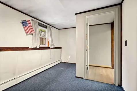 4 Viza Avenue Derry NH 03038