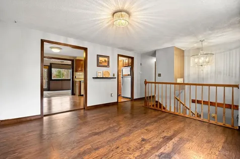 4 Viza Avenue Derry NH 03038