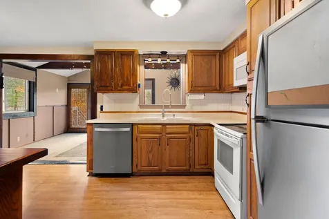 4 Viza Avenue Derry NH 03038