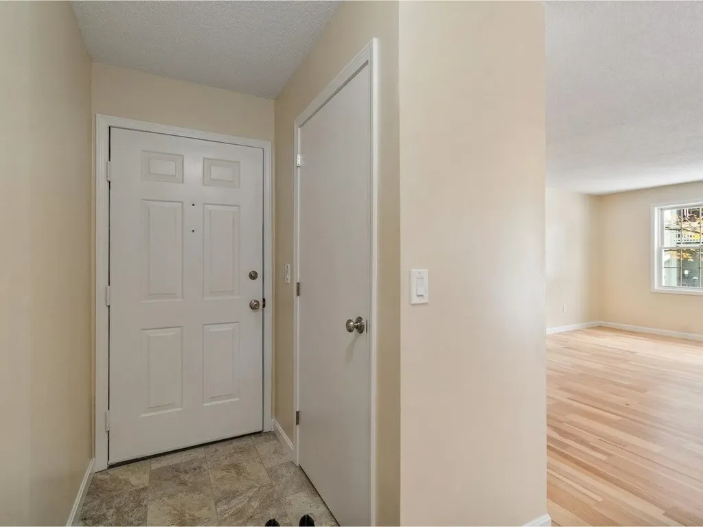 19 Twin Oaks Terrace South Burlington VT 05403