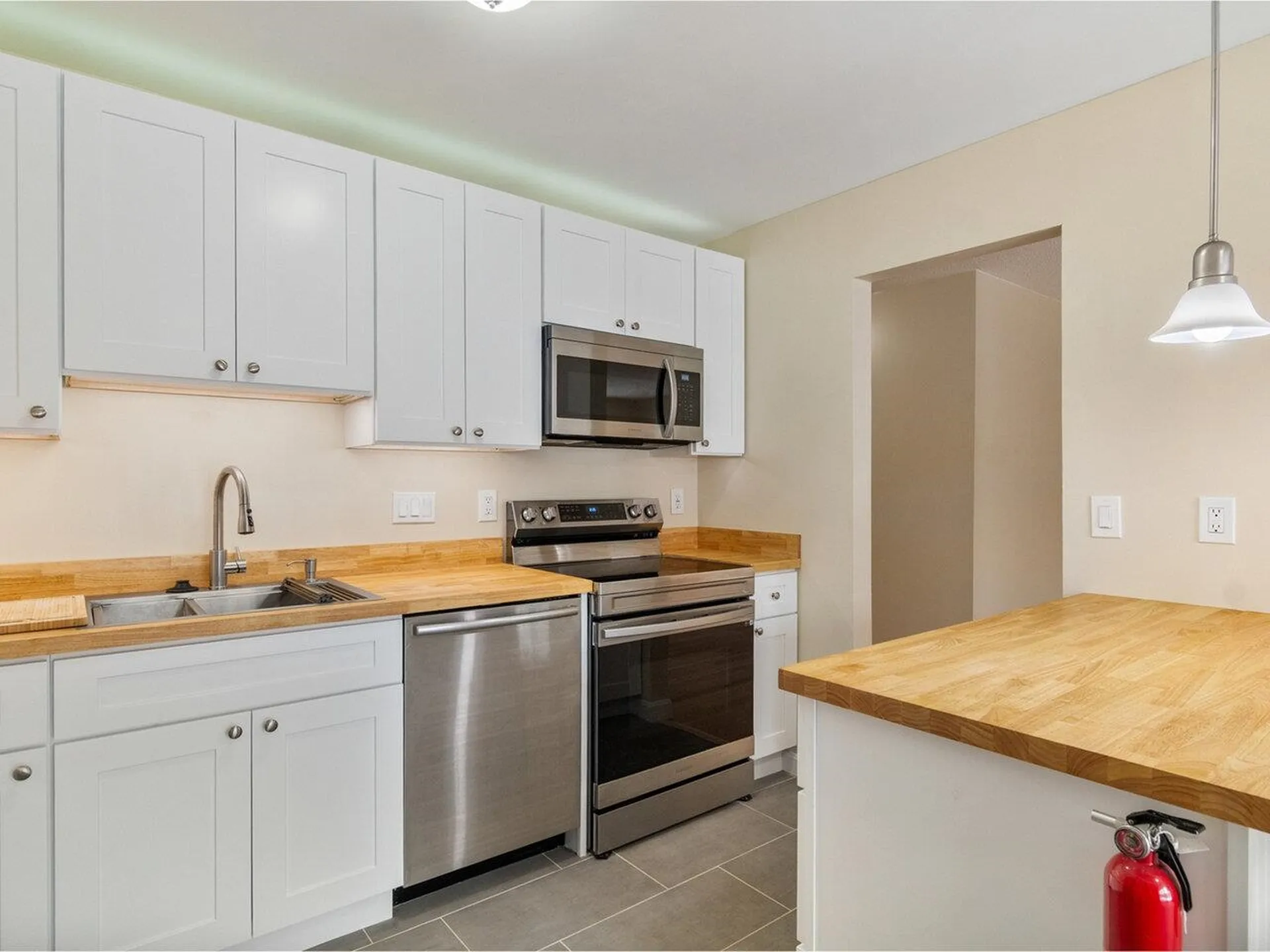 19 Twin Oaks Terrace South Burlington VT 05403