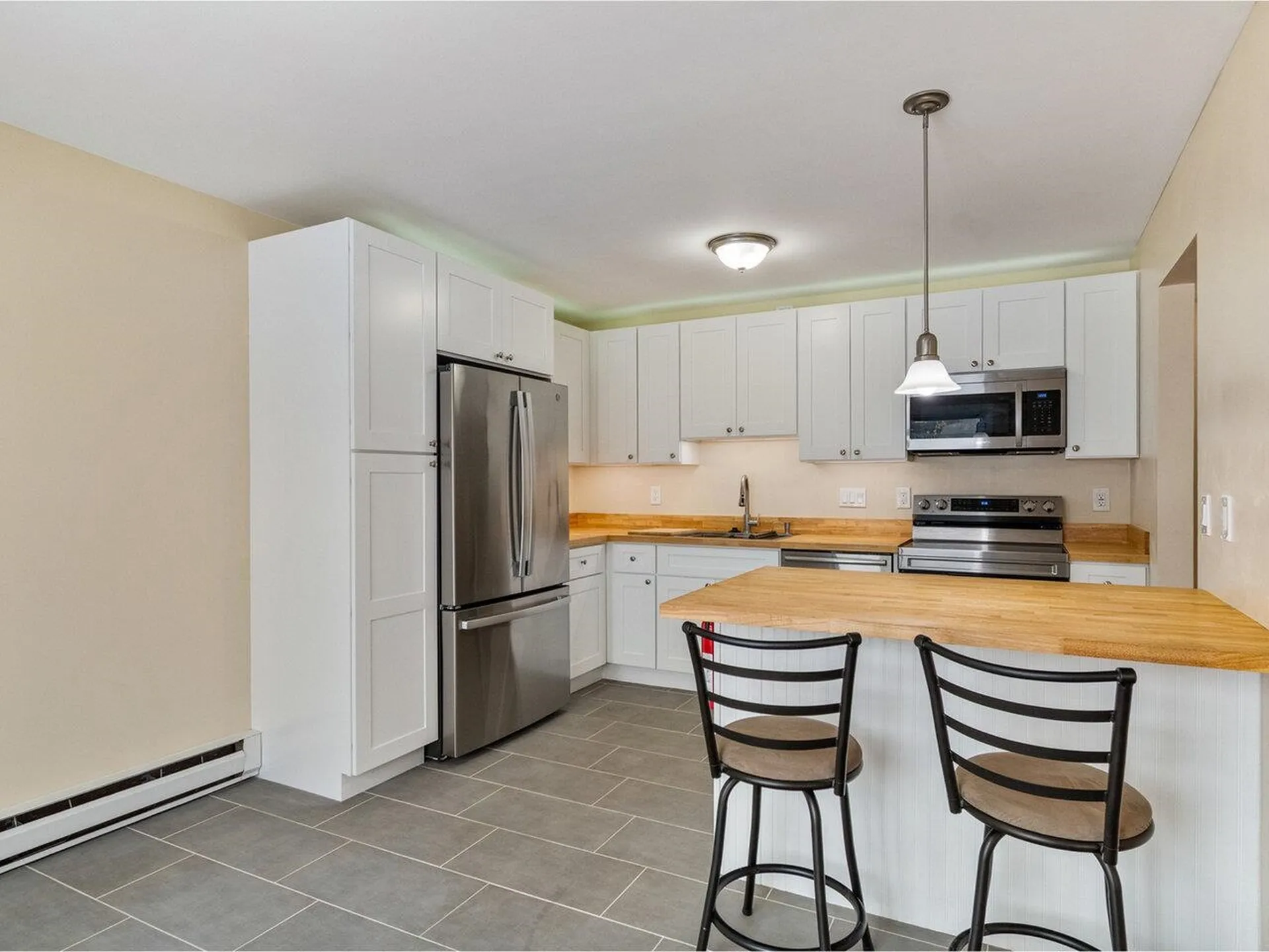 19 Twin Oaks Terrace South Burlington VT 05403