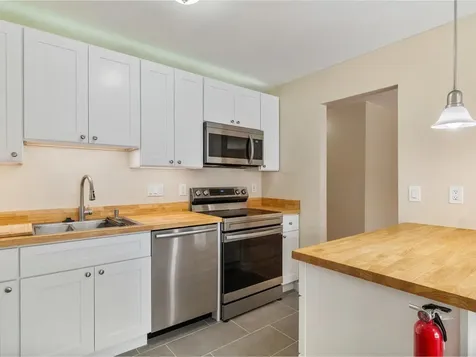 19 Twin Oaks Terrace South Burlington VT 05403