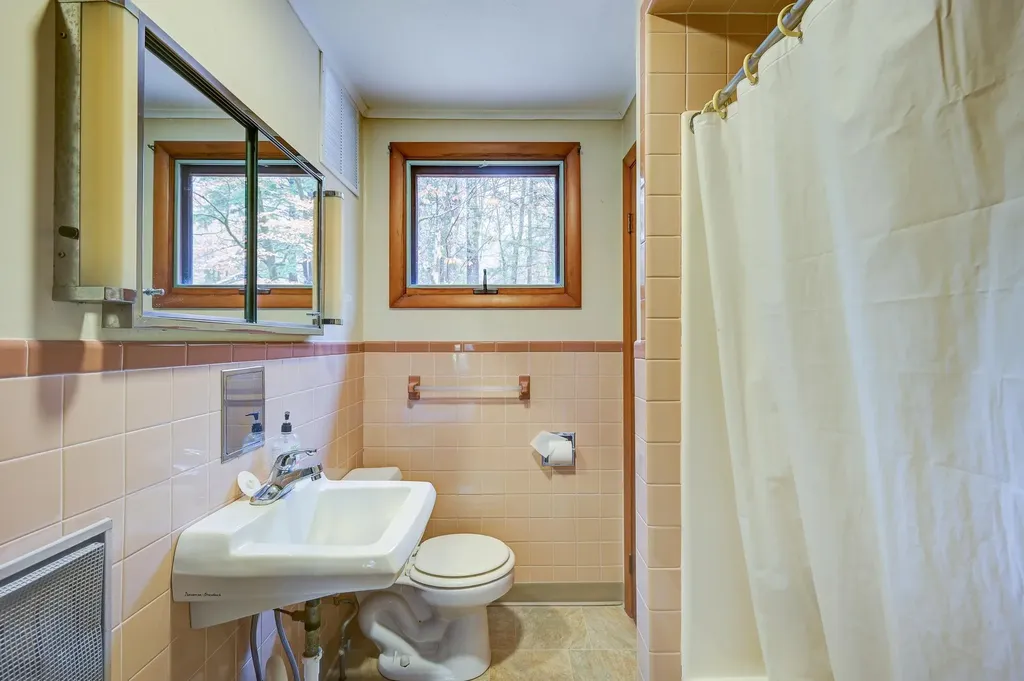 68 Eidelweiss Drive Madison NH 03849