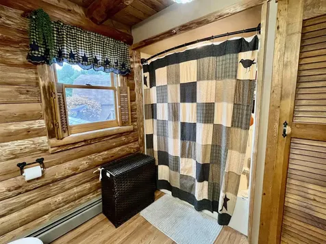 11 Owens Road Milan NH 03588