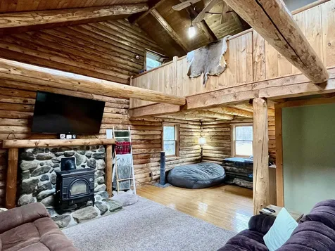 11 Owens Road Milan NH 03588