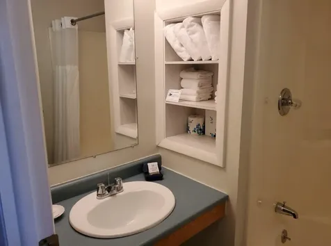 337 S Main Street Wolfeboro NH 03894