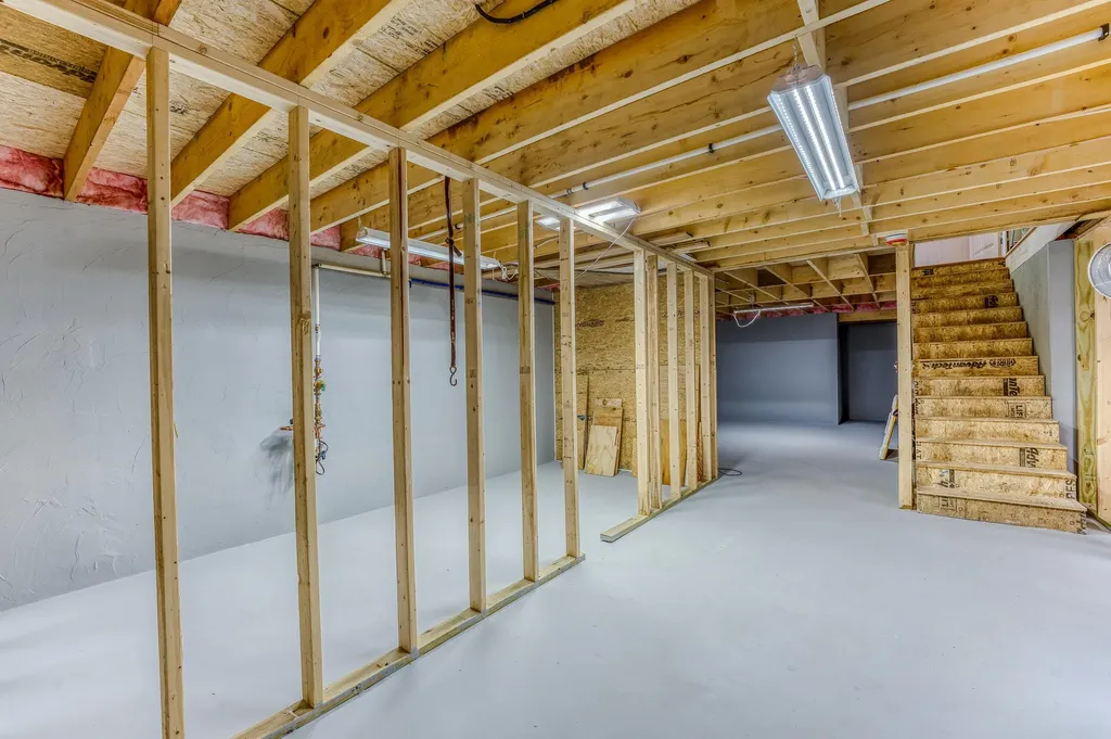 35 Mad River Road Campton NH 03223