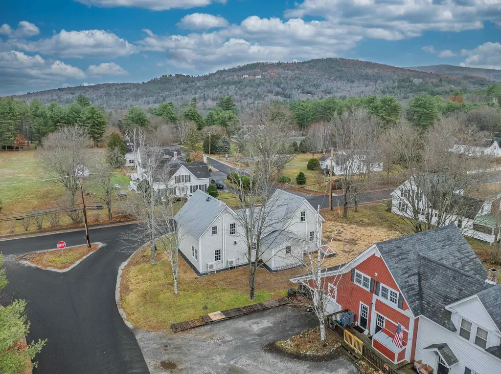 35 Mad River Road Campton NH 03223