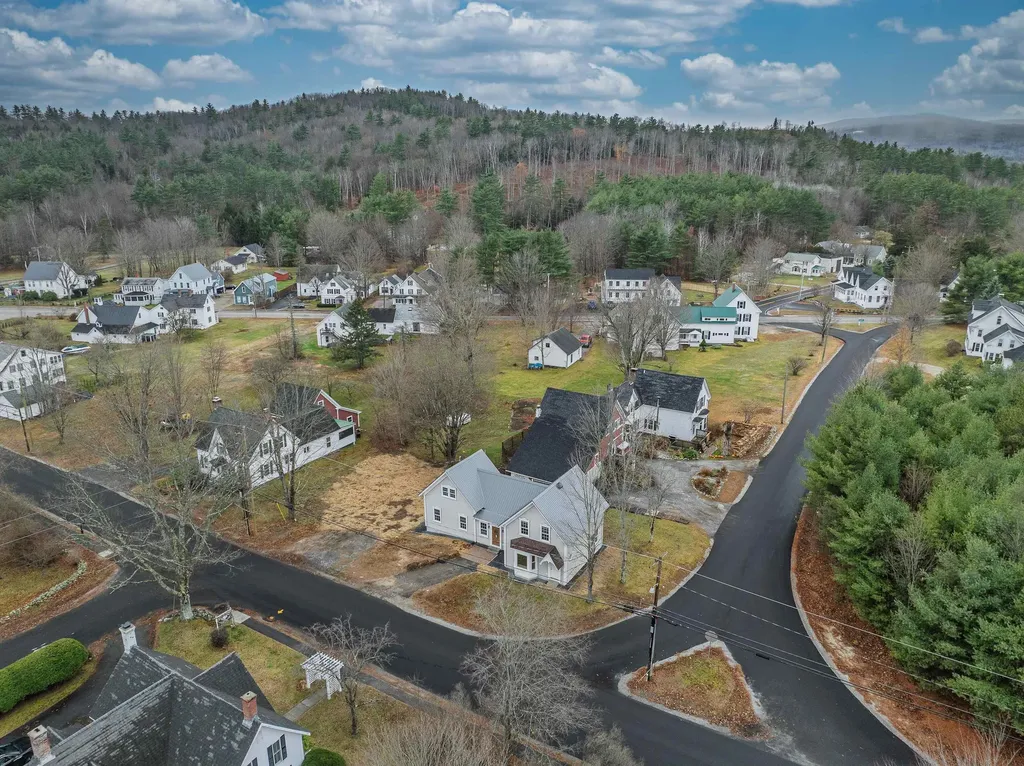 35 Mad River Road Campton NH 03223