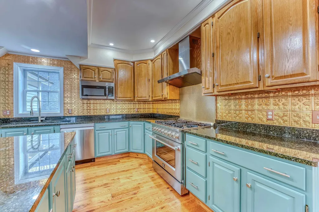 35 Mad River Road Campton NH 03223