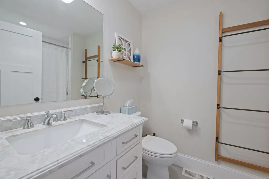 22 Tiger Trail Meredith NH 03253