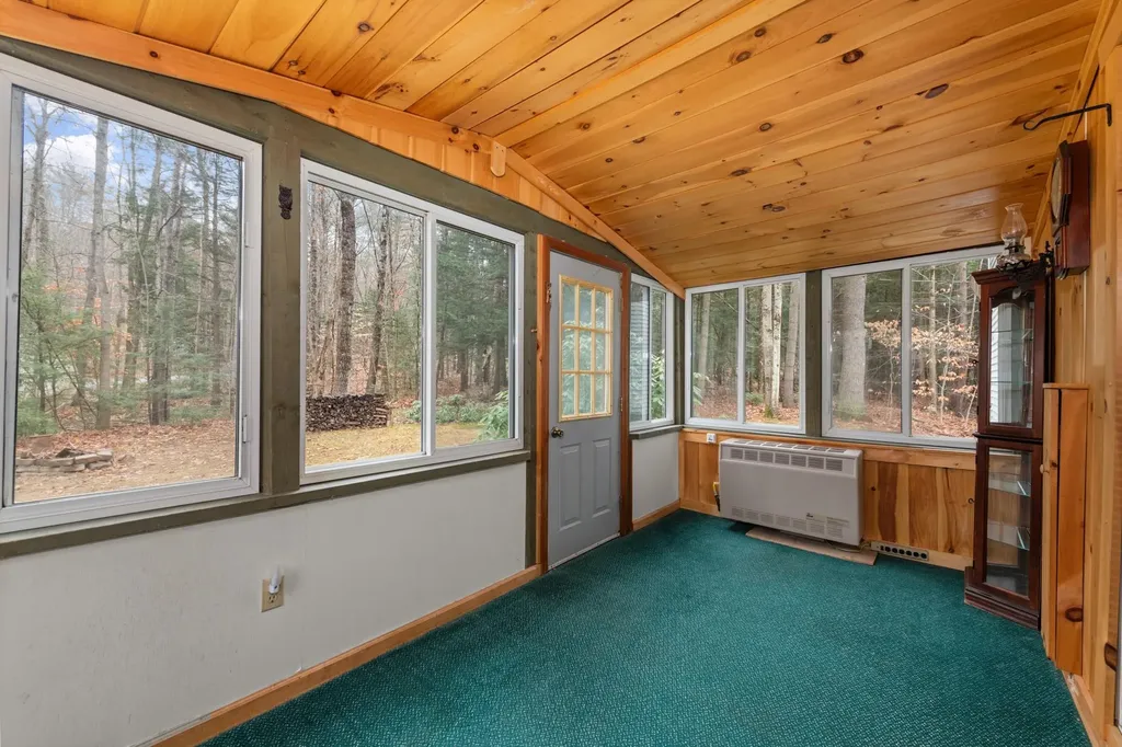 14 Heritage Hill Road Holderness NH 03245