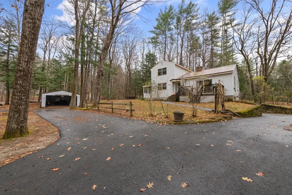 14 Heritage Hill Road Holderness NH 03245