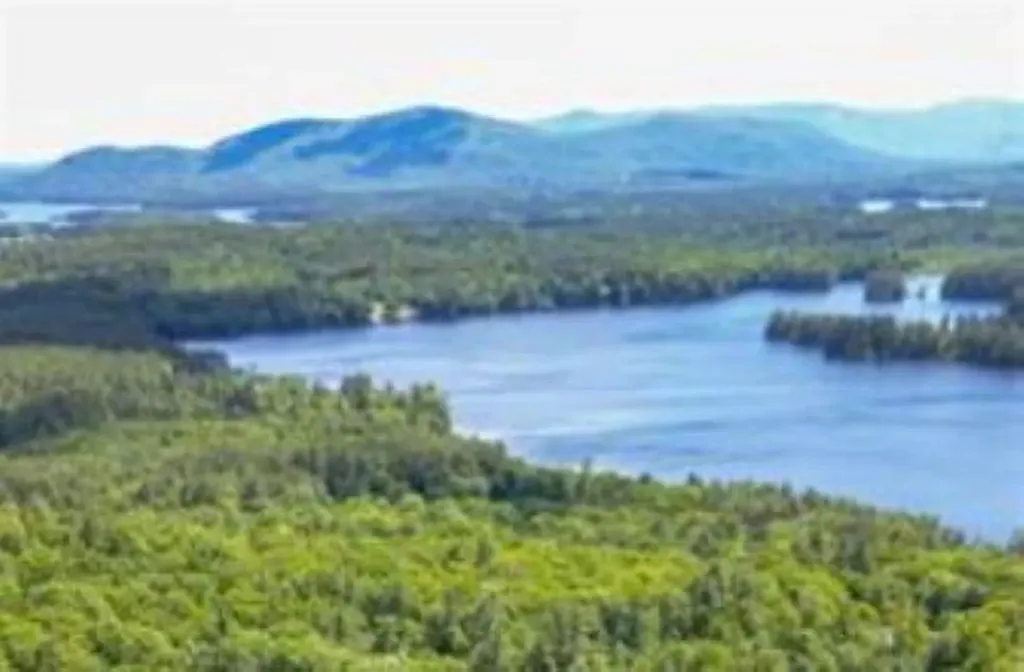 14 Heritage Hill Road Holderness NH 03245