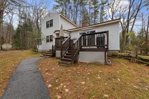 14 Heritage Hill Road Holderness NH 03245