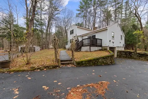 14 Heritage Hill Road Holderness NH 03245