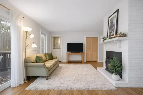 14 Heritage Hill Road Holderness NH 03245