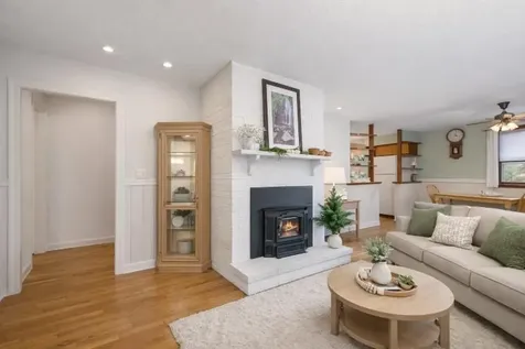 14 Heritage Hill Road Holderness NH 03245