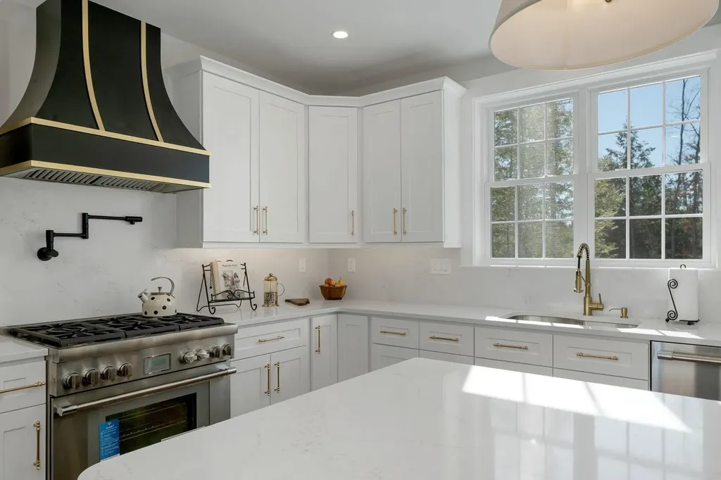 42 Westover Lane Bow NH 03304