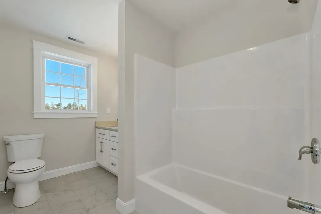 42 Westover Lane Bow NH 03304