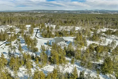 42 Westover Lane Bow NH 03304