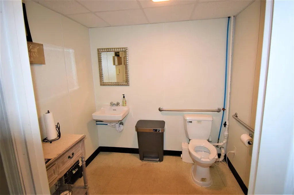 160 Main Street Kingston NH 03848