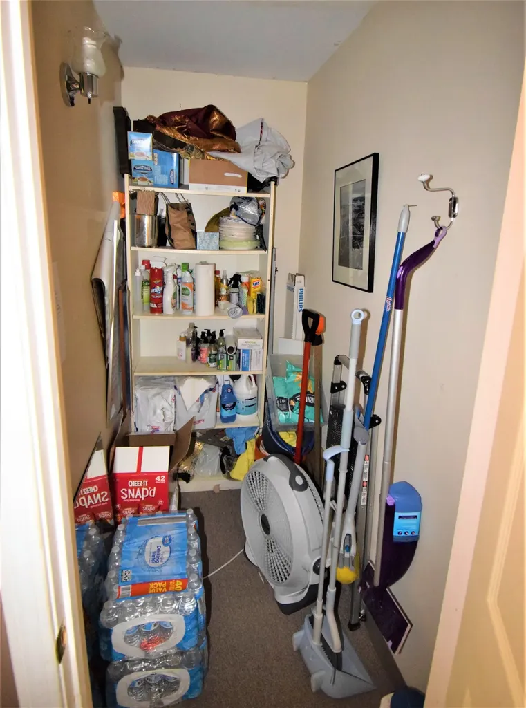 160 Main Street Kingston NH 03848