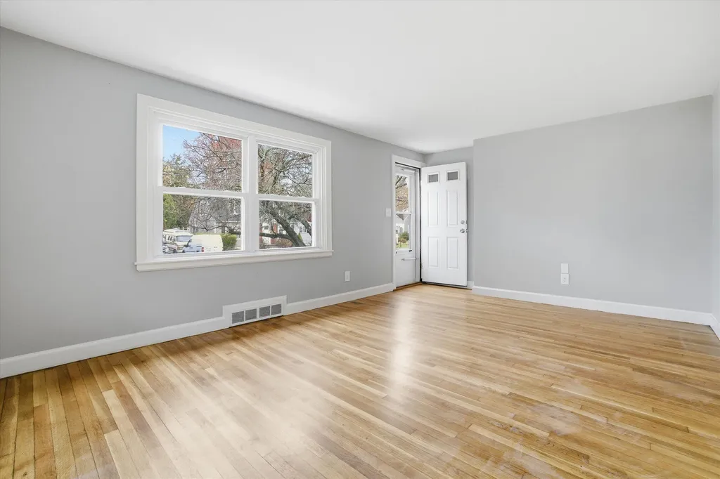 63 Maynard Avenue Manchester NH 03103