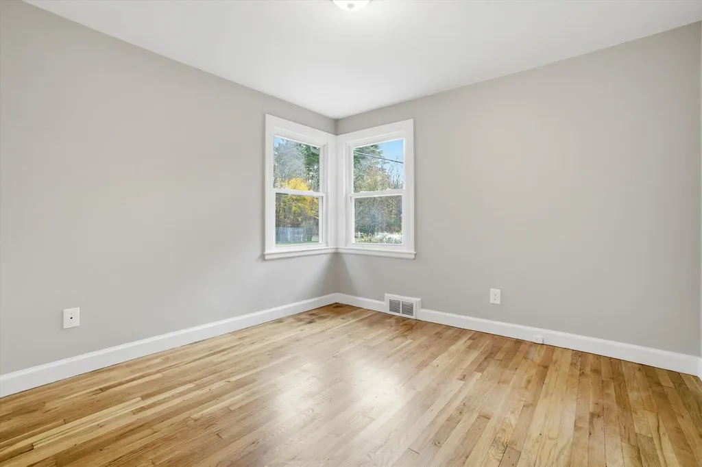 63 Maynard Avenue Manchester NH 03103