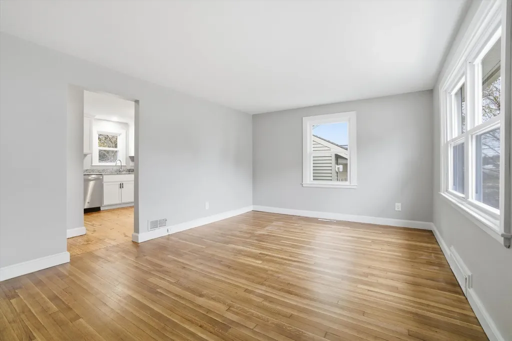 63 Maynard Avenue Manchester NH 03103