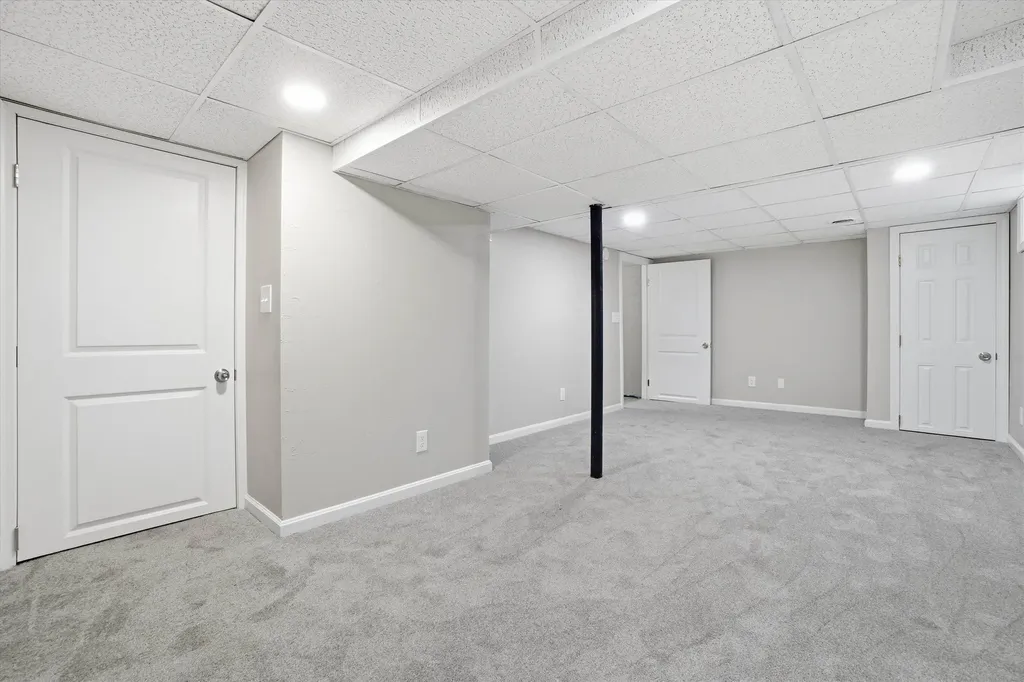 63 Maynard Avenue Manchester NH 03103