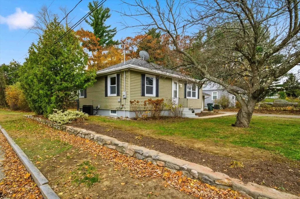 63 Maynard Avenue Manchester NH 03103