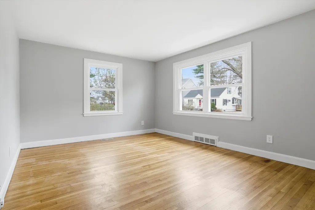 63 Maynard Avenue Manchester NH 03103