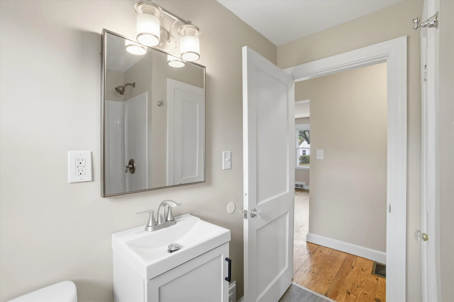 63 Maynard Avenue Manchester NH 03103