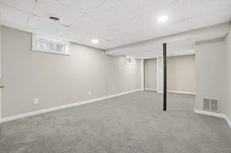 63 Maynard Avenue Manchester NH 03103