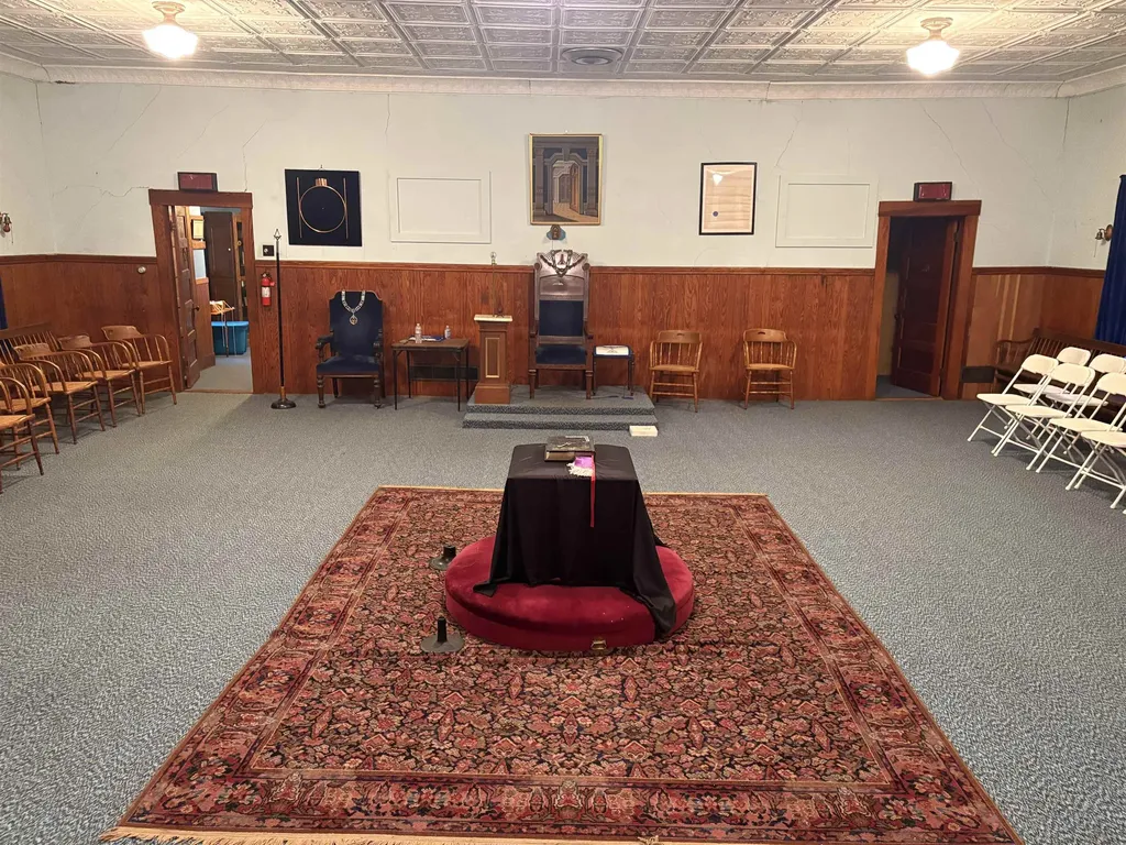 40 Charlonne Street Jaffrey NH 03452