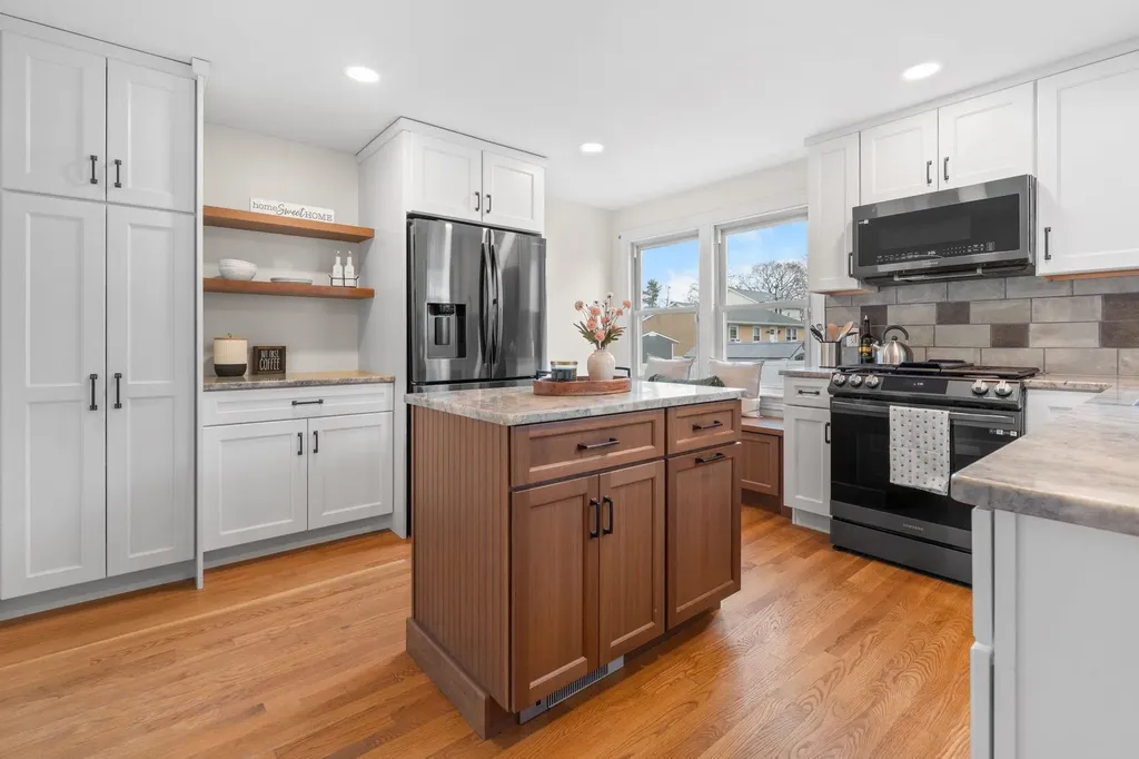 47 Rosedale Avenue Manchester NH 03103