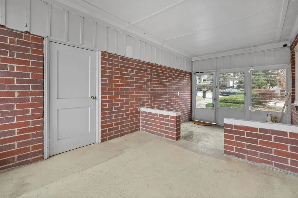 47 Rosedale Avenue Manchester NH 03103