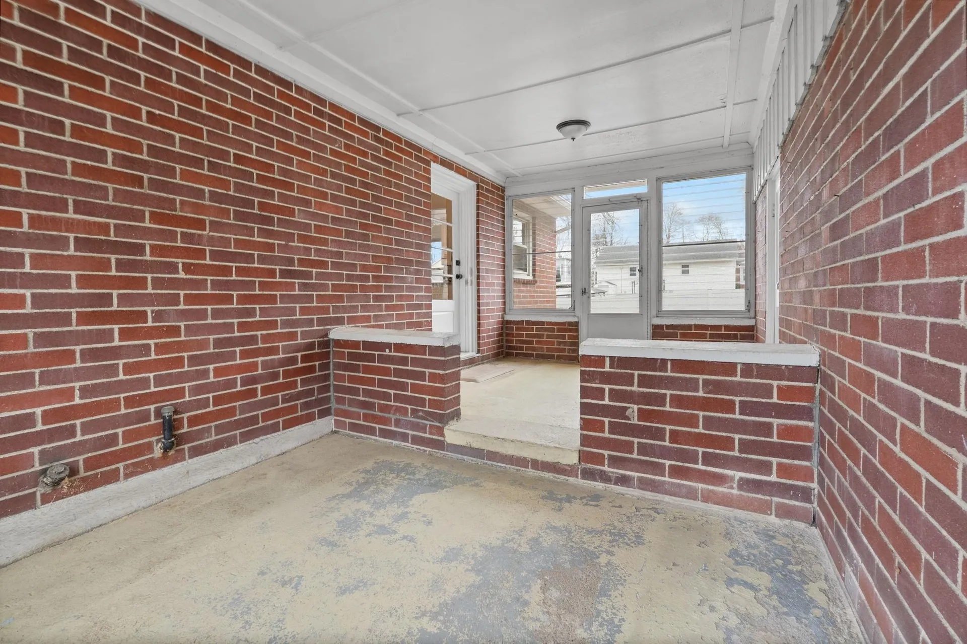 47 Rosedale Avenue Manchester NH 03103