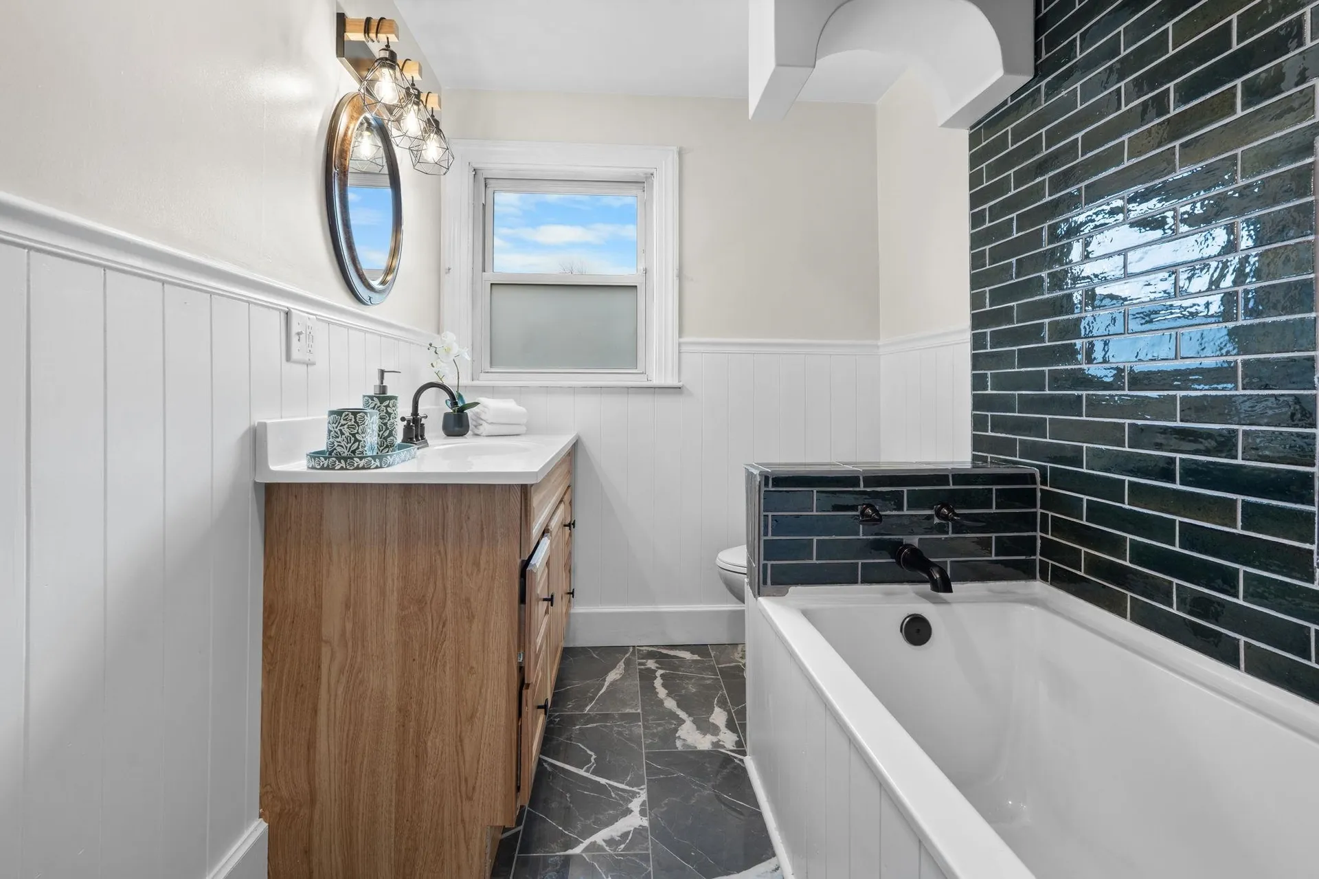 47 Rosedale Avenue Manchester NH 03103