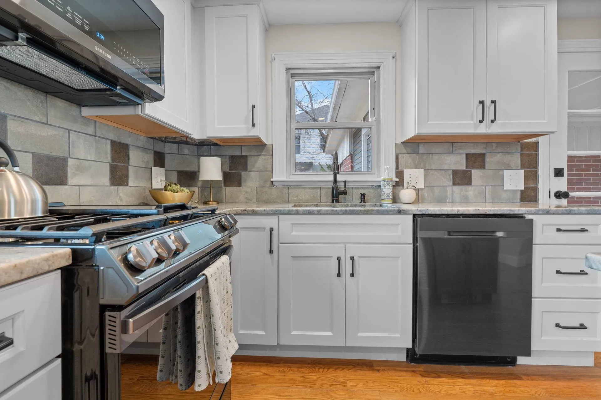 47 Rosedale Avenue Manchester NH 03103