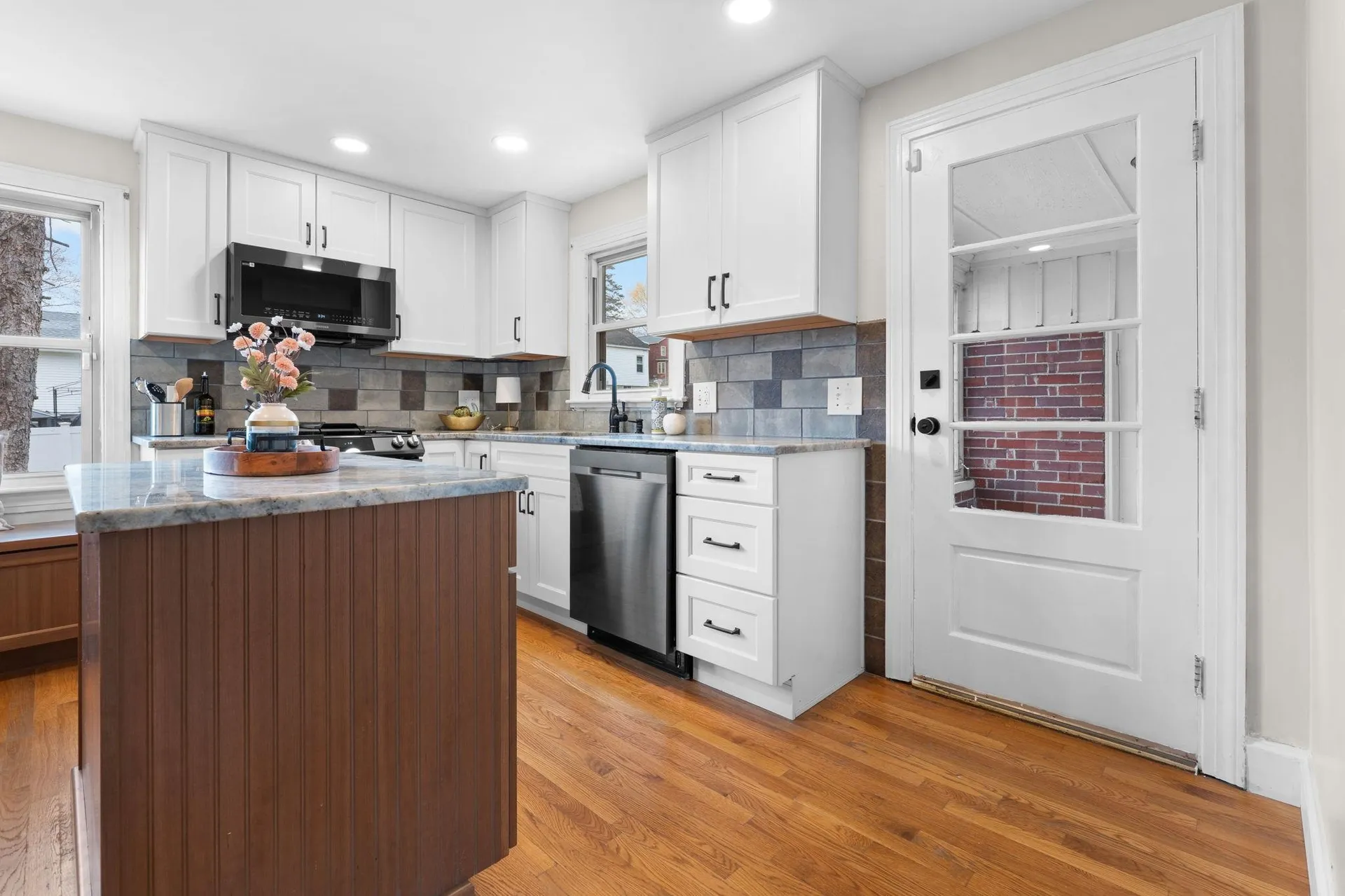 47 Rosedale Avenue Manchester NH 03103