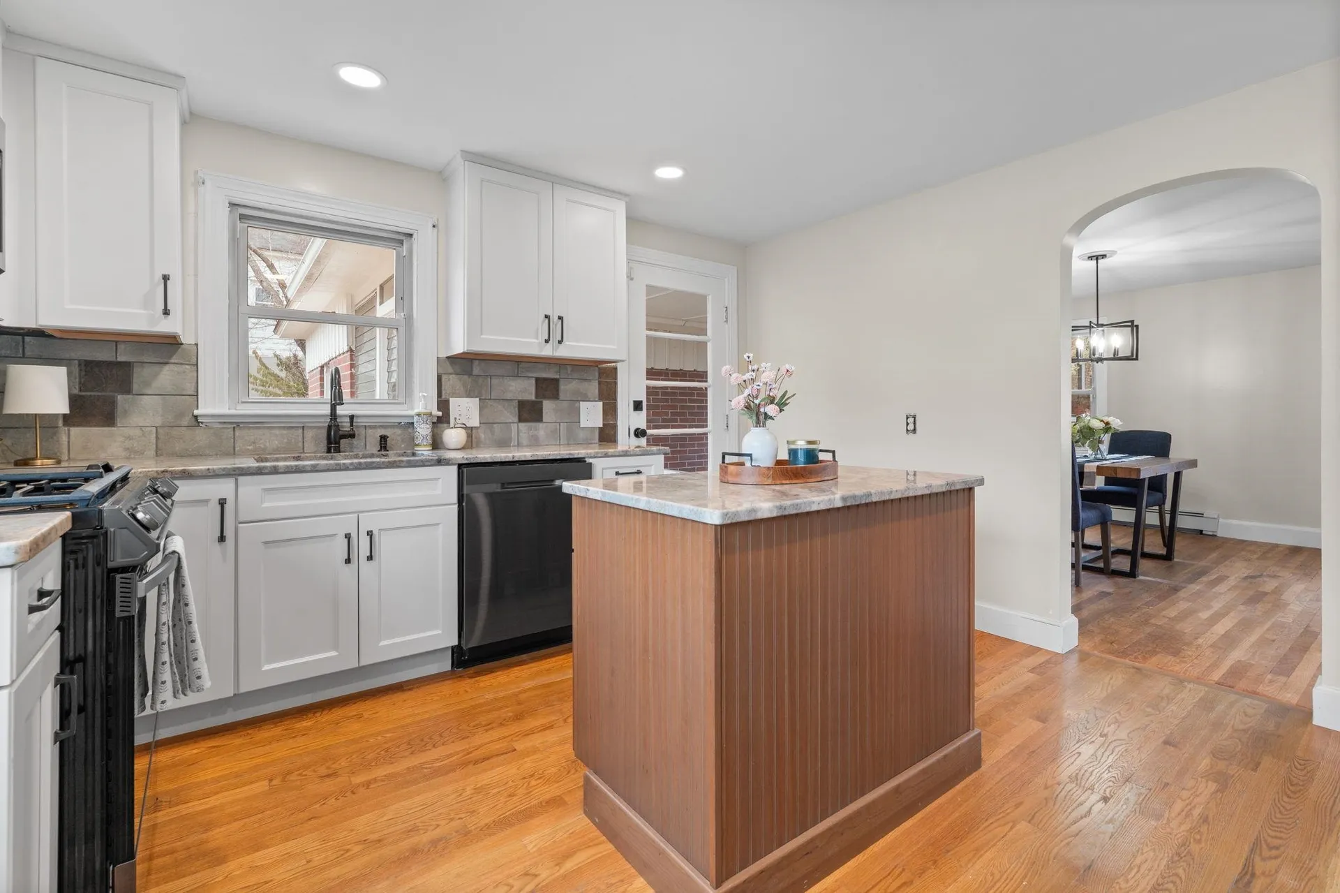 47 Rosedale Avenue Manchester NH 03103