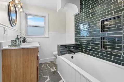 47 Rosedale Avenue Manchester NH 03103