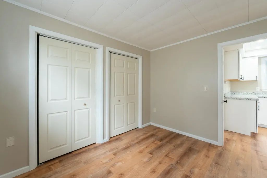 8 Laurel Street Derry NH 03038