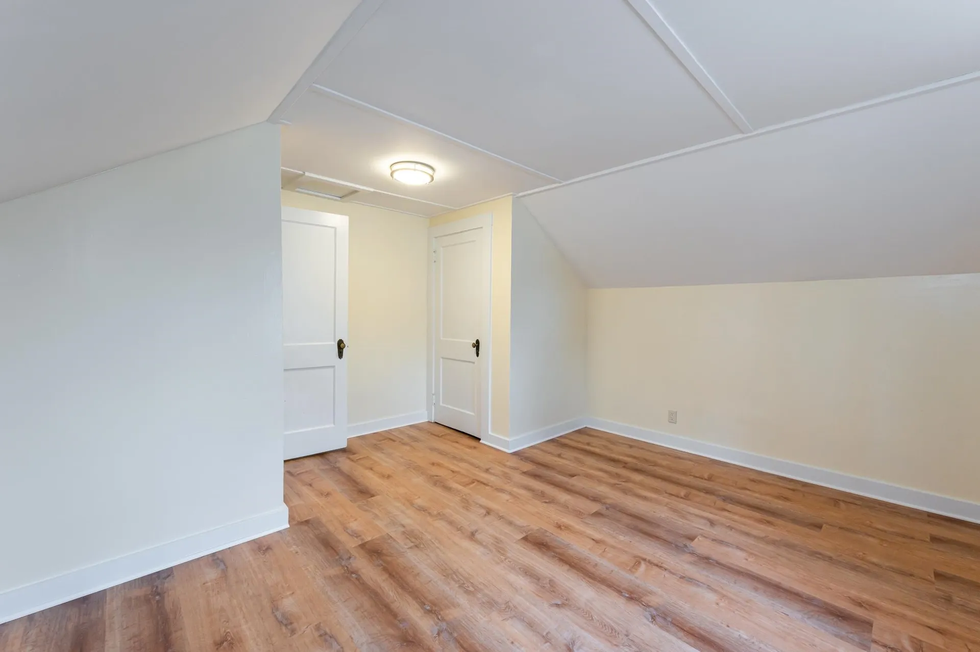 8 Laurel Street Derry NH 03038