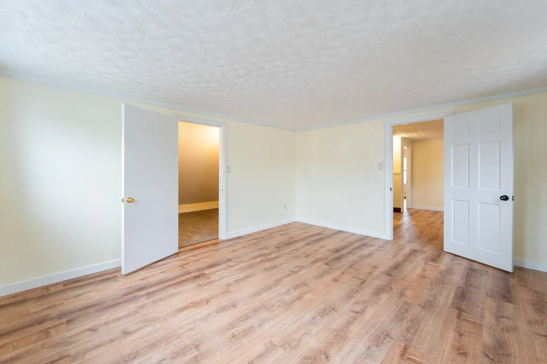 8 Laurel Street Derry NH 03038