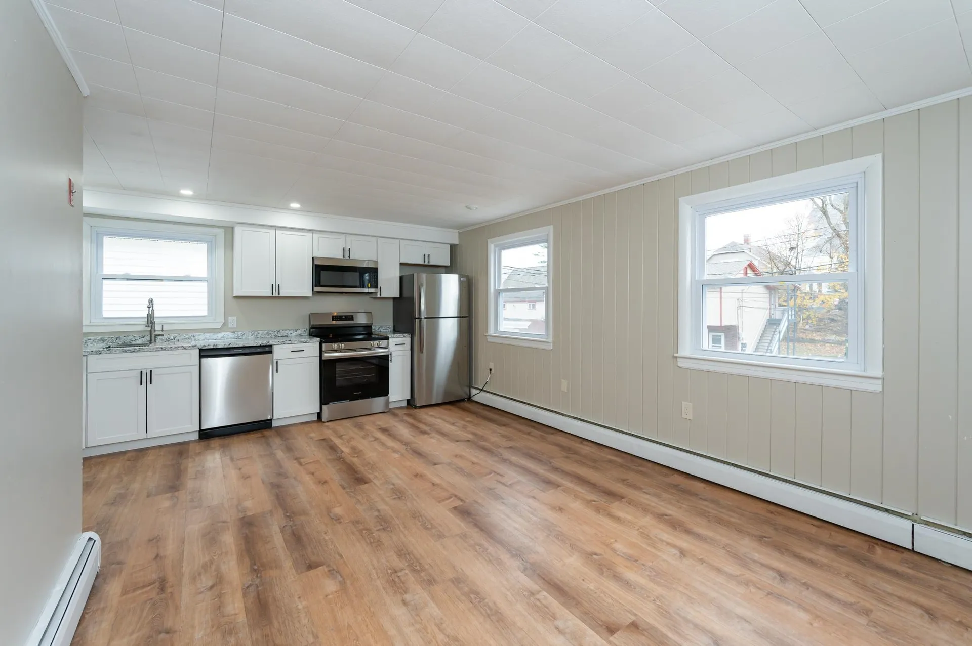 8 Laurel Street Derry NH 03038