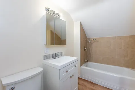 8 Laurel Street Derry NH 03038